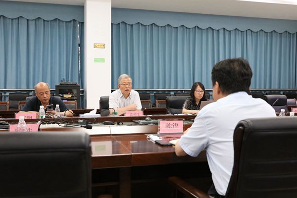 中国工程院院士蒋兴伟一行到我校考察调研